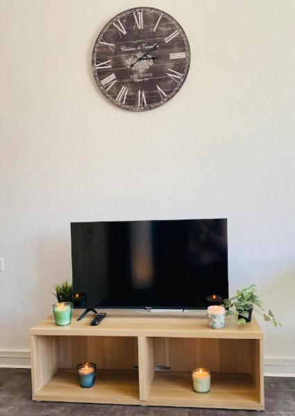 Le 610 - Cosy - Stationnement Gratuit & Wifi Apartment Saint-Etienne  Exterior photo